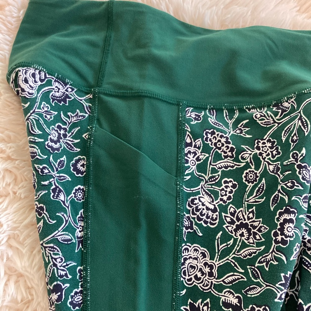 Athleta Green Patterned Leggings - image 4